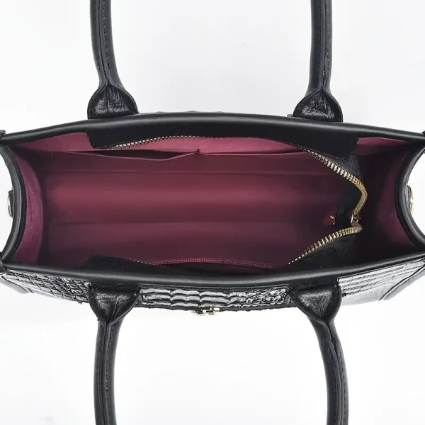 Estuche Cuadrado con Patrón de Cocodrilo - Image 4